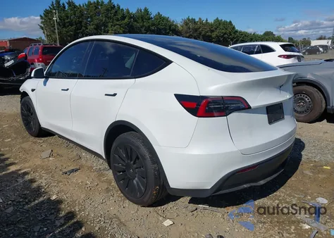 2024 Tesla Model Y Long Range Dual Motor All-Wheel Drive из США, поврежденный, VIN 7SAYGDEE0RA271052